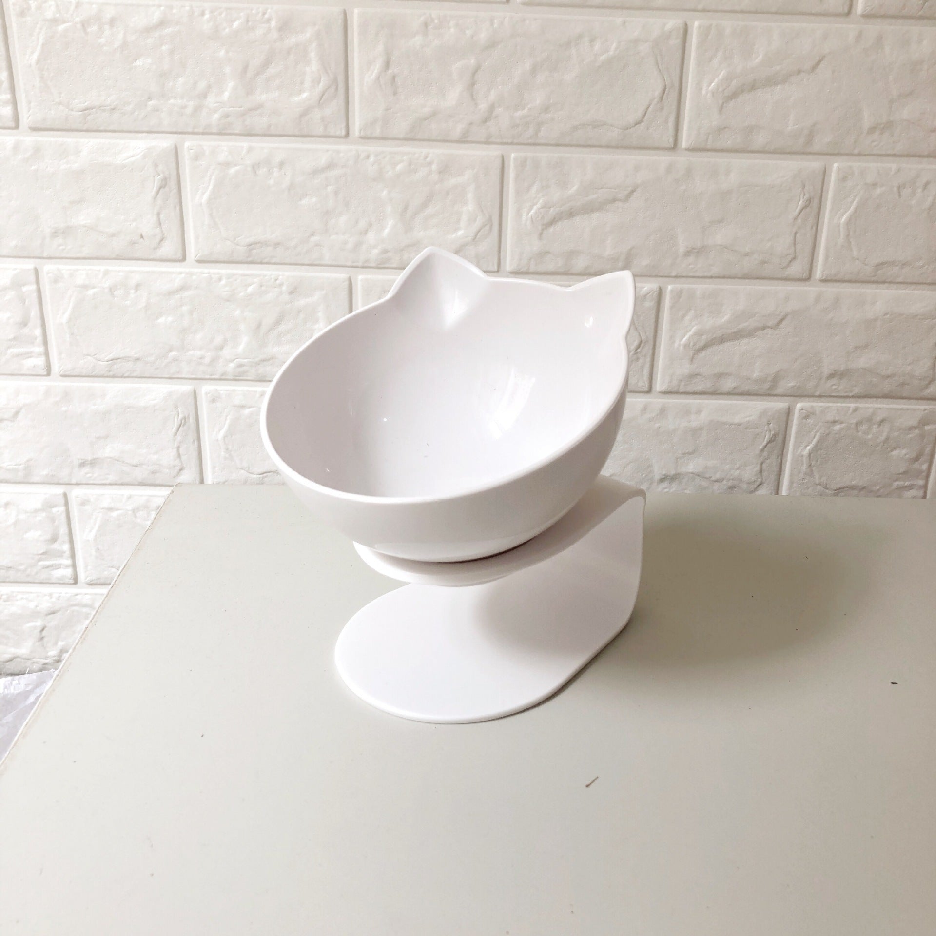 Transparent Tilted Cat Bowl - Discover Epic Goods